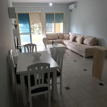 Blue Horizon Apartment